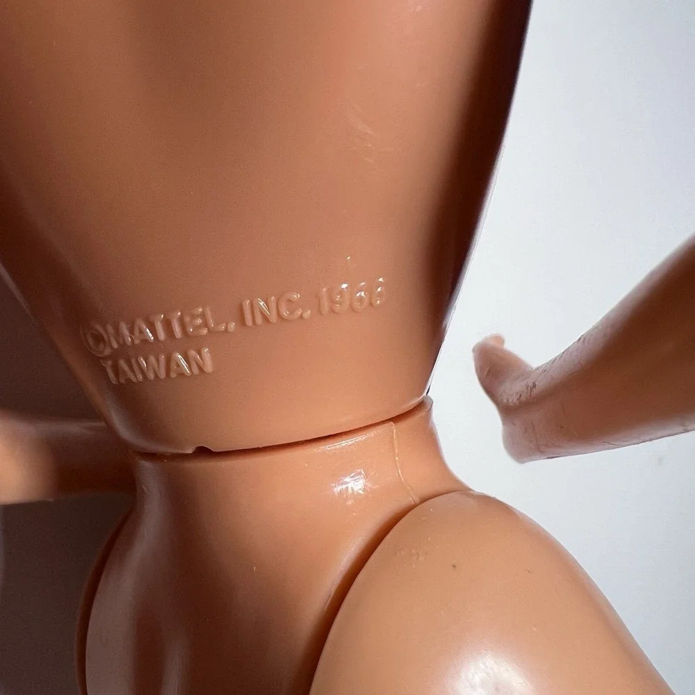 Vtg Barbie Doll‎ 1990s-era Twist N Turn classic 1966 body mold